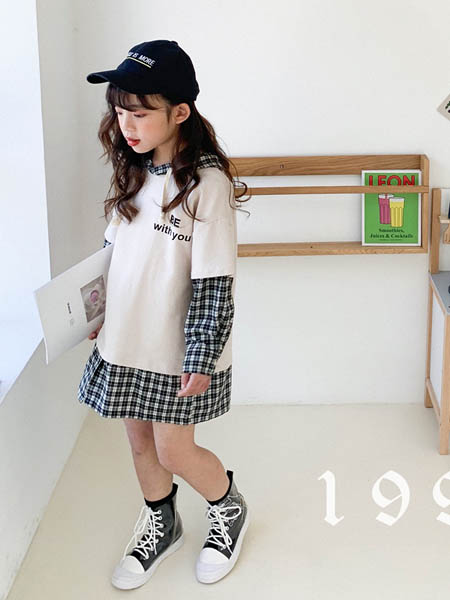 木子橡/1997童装品牌2020秋冬格子纹套衫