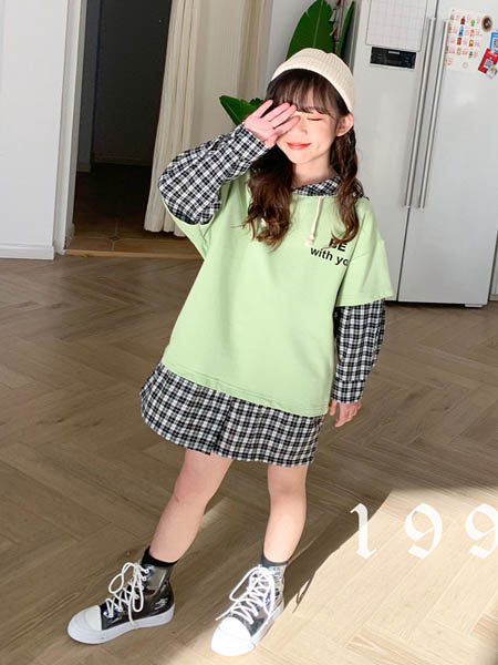 木子橡/1997童装品牌2020秋冬格子纹绿色套衫