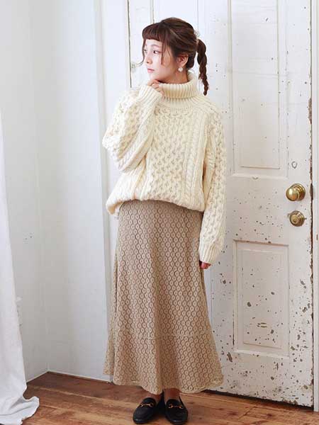 CRISP女装品牌2020秋冬奶白色针织毛衣