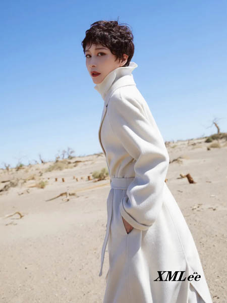 艾米尔女装品牌2020秋冬白色立领纯羊绒长款大衣