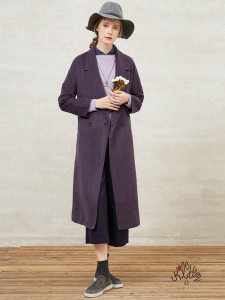 showlong、舒朗、美之藤、高歌女装品牌2020秋冬紫灰色长款大衣