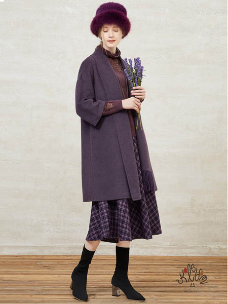 showlong、舒朗、美之藤、高歌女装品牌2020秋冬紫灰色毛呢大衣