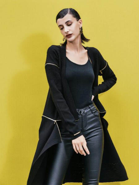 Mont Guimauve女装品牌2020秋冬黑色长款毛呢大衣