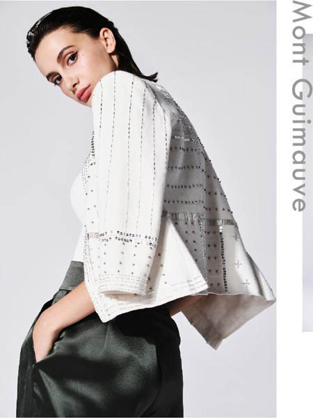 Mont Guimauve女装品牌2020秋冬白色斑点纹外套