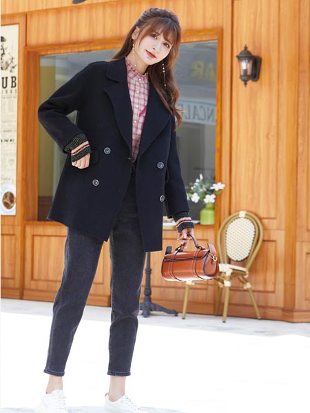 莉雅莉萨女装品牌2020秋冬简约黑色羊绒外套