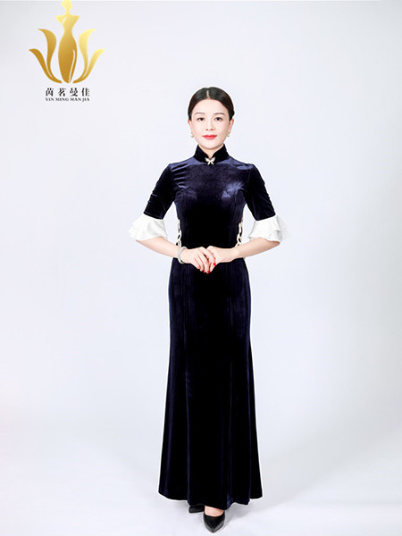 茵茗曼佳女装品牌2020秋季黑色复古旗袍