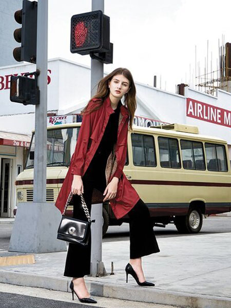 娇雪芳菲女装品牌2020秋季红色长袖长款外套