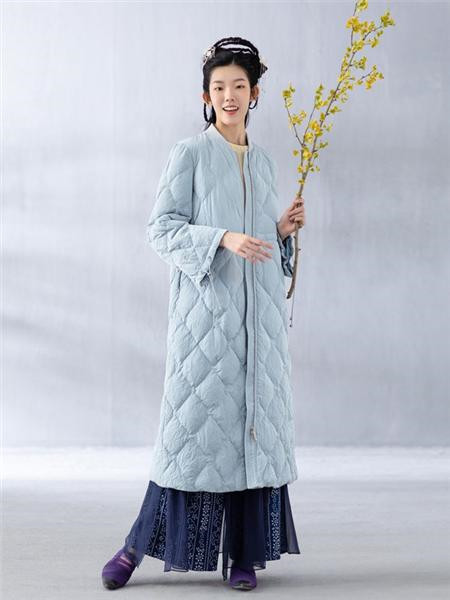 茵曼女装品牌2020秋冬蓝色长款羽绒外套
