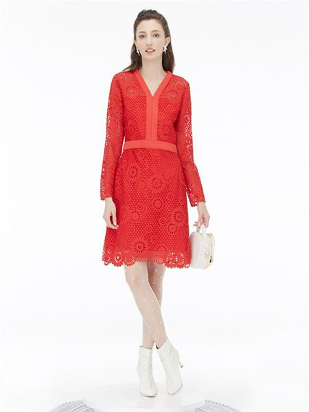 杰西卡女装品牌2020秋冬镂空印花红色连衣裙