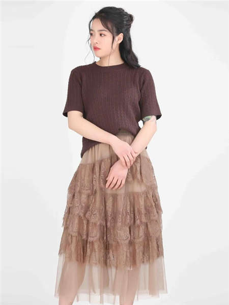 my&juvenilia女装品牌2021春夏深紫色短袖针织衫