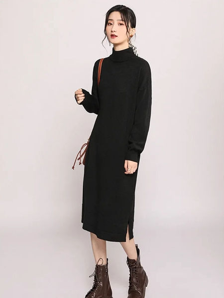 韩依瑞女装品牌2020秋冬高领黑色长袖连衣裙