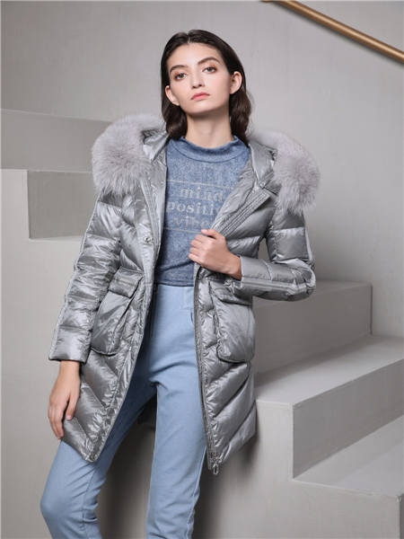 卡尼欧女装品牌2020秋冬带帽毛领羽绒服中长款外套