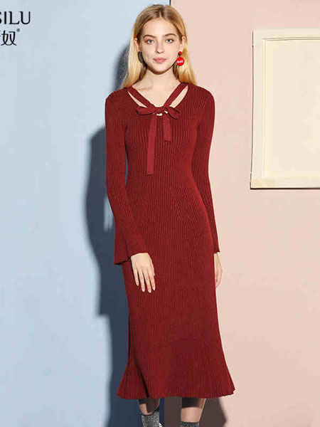 prosilu葆斯奴女装品牌2020秋冬红色蝴蝶结喇叭袖连衣裙