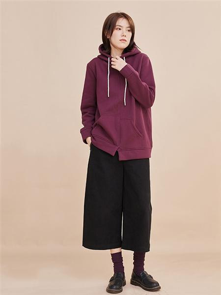 衣魔得思女装品牌2020秋冬紫红色不对称插袋连帽卫衣