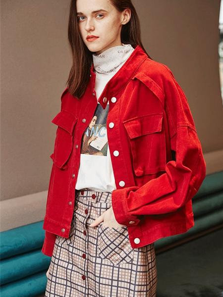 rubin女装品牌2020秋冬红色金属扣大口袋短款外套