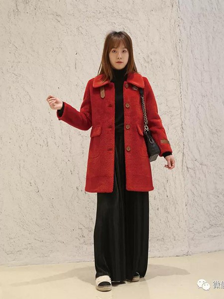 创美印象女装品牌2020秋冬红色单排扣直筒型大衣