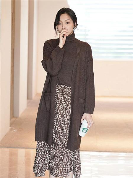 艺元素女装品牌2020秋冬潮流韩版咖色针织外套