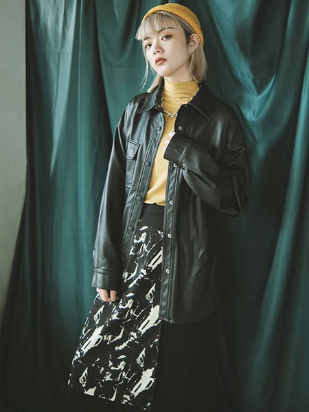 弗拉 FOLA女装品牌2020秋冬黑色泼墨印花半身裙