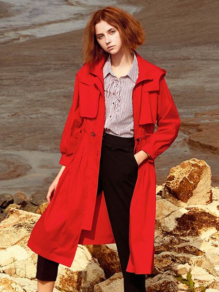 摩纳珂女装品牌2020秋冬红色活泼快时尚风衣