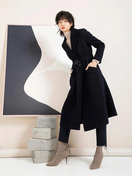 CALLIDORA卡莉朵拉女装品牌2020秋冬黑色大衣