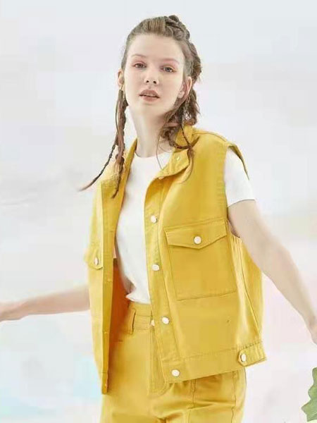 撒尼女装品牌2021春夏黄色修身马甲