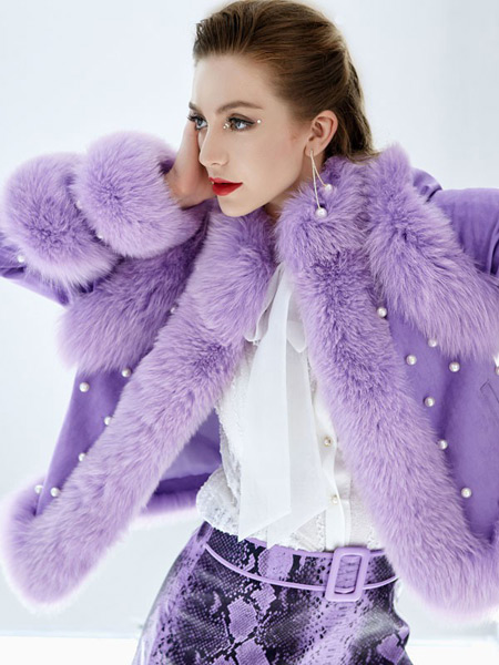 百丝女装品牌2021春夏时尚紫色毛毛外套
