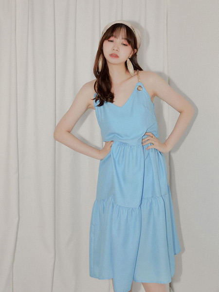 JOU SEO MOK女装品牌2021春夏蓝色连衣裙