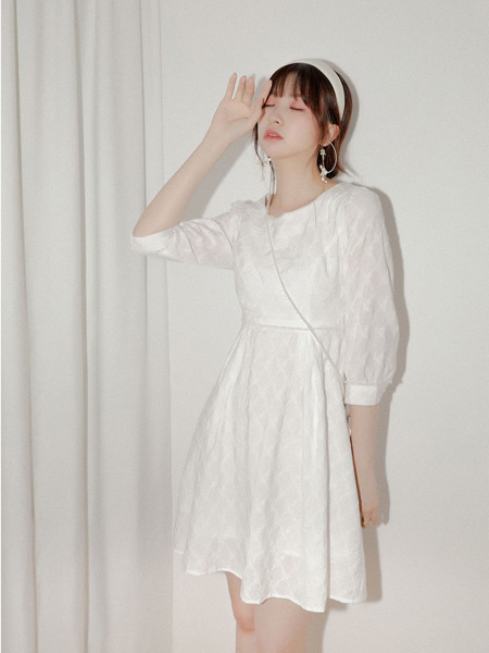 JOU SEO MOK女装品牌2021春夏白色雪纺长裙