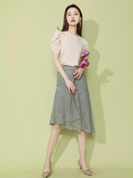浩洋国际女装品牌2021春夏短袖圆领套裙