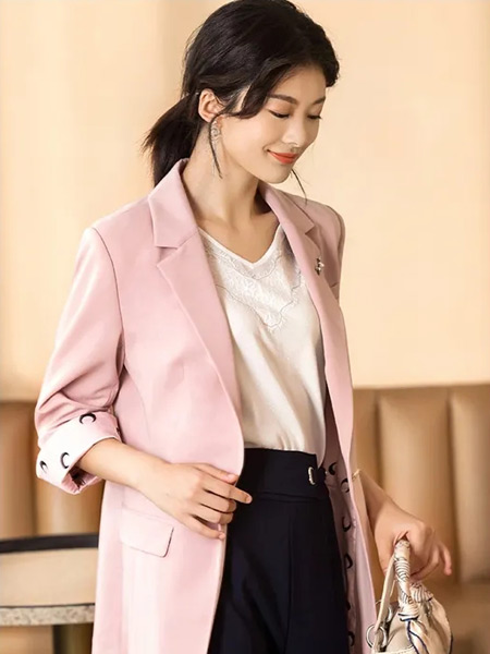 UMISKY优美世界女装品牌2021春夏粉色西装外套