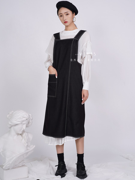 薇薇希女装品牌2021春夏耨自吊带裙