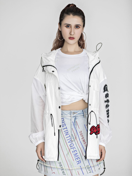 蒂斯弗女装品牌2021春夏白色拉链外套