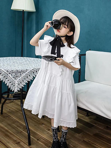 欧卡星童装品牌2021春夏白色宽松连衣裙