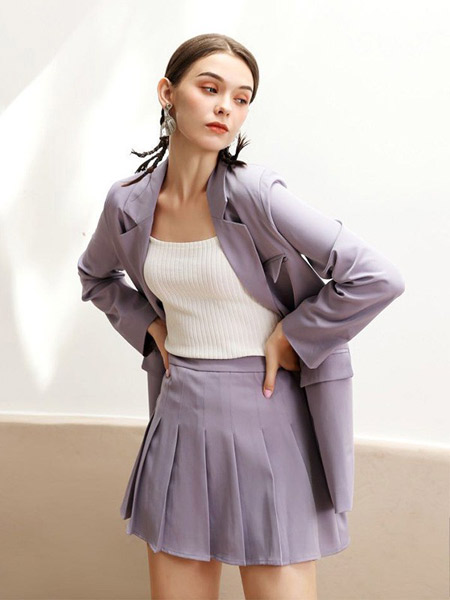 QIANSU(芊素)女装品牌2021春夏紫色西装套裙