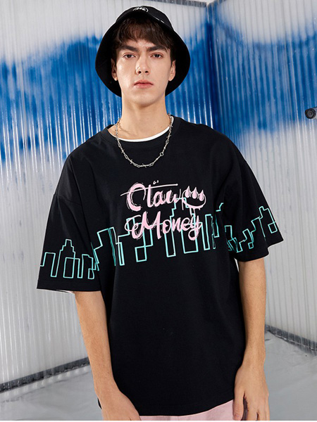 CLAWMONEY女装品牌2021春夏印花字母黑的卫衣