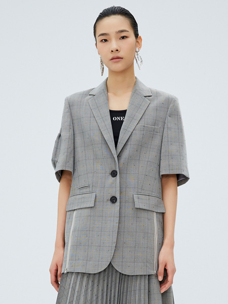 Z11女装品牌2021春夏西装中袖外套