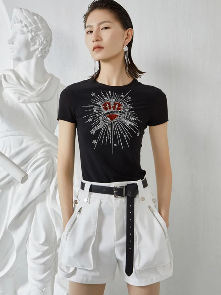 維斯提諾女裝品牌2021春夏短袖顯瘦T恤