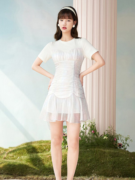 糖力潮品(TAMMYTANGS)女装品牌2021春夏修身连衣裙