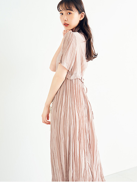 COCODEAL女装品牌2021春夏优雅褶皱长裙