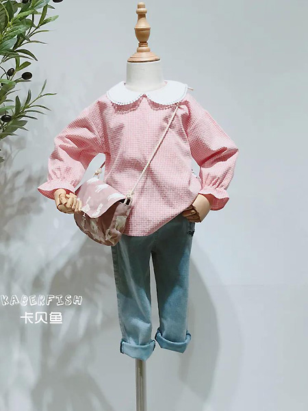 卡贝鱼童装品牌2021春夏娃娃领甜美荷叶长袖上衣