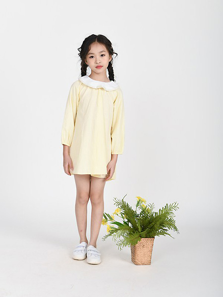 贝思购童装品牌2021夏季米黄色连衣裙