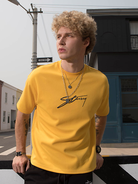 巢乐可思运动装品牌2021夏季时尚黄色帅气T恤