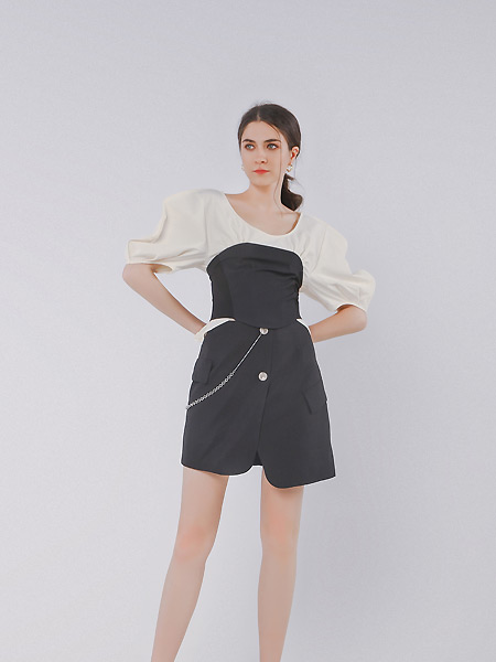 VESPER LYND女装品牌2021夏撞色收腰时尚短款套装