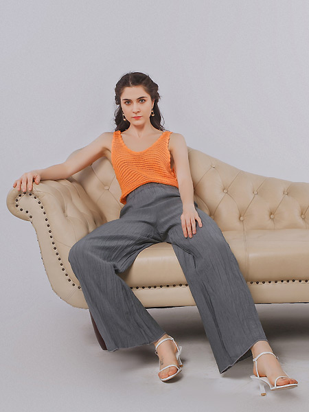 VESPER LYND女装品牌2021夏季橙色针织上衣
