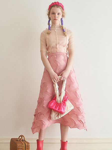 BIBILEE女装品牌2021春夏季印花藕粉色时尚半身裙