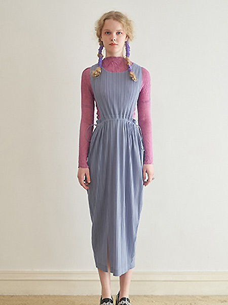 BIBILEE女装品牌2021春夏季蓝色收腰两件套长裙