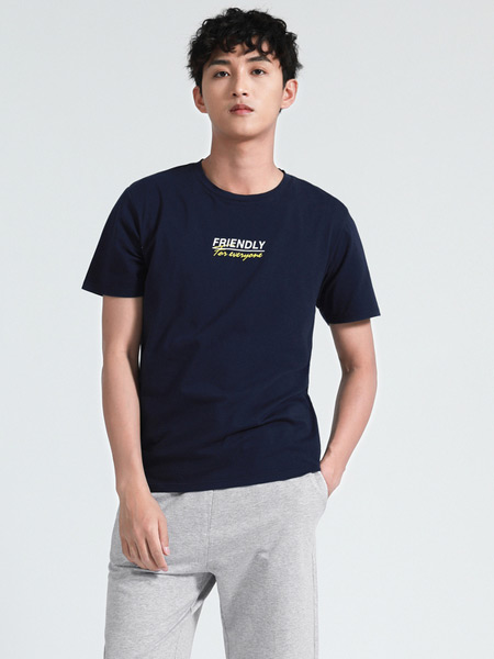 Jeanswest真维斯男装品牌2021夏季原宿风黑色T恤