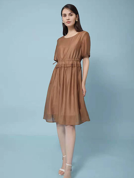 柏宇度女装品牌2021夏季收腰褶皱气质连衣裙