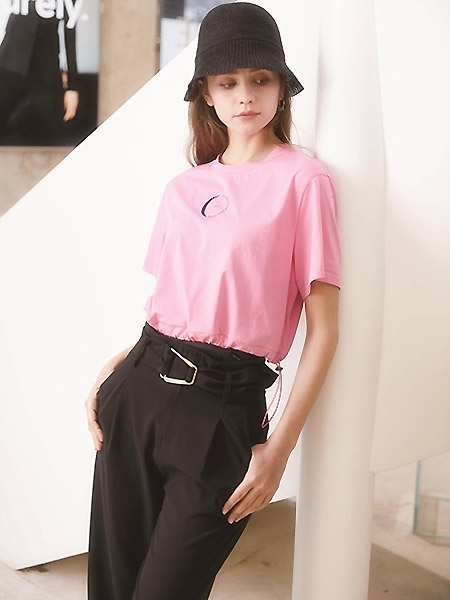凡恩女装品牌2021夏季粉色纯棉T恤