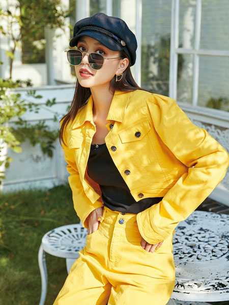 布卡慕尚女装品牌2021春夏黄色短装夹克衫